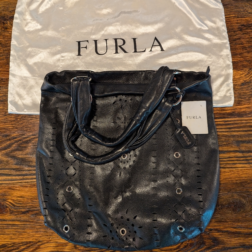 FURLA soft leather tote EUC